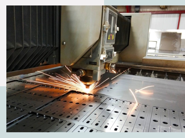 Лазерная резка металла в Великом Новгороде от 614 руб.